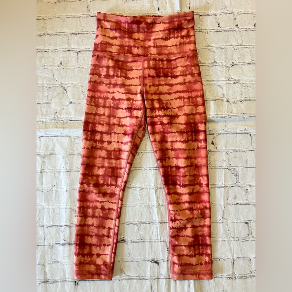 Athleta Elation Capri Printed Performance Tight Size XS Tahiti Island Coral 20”